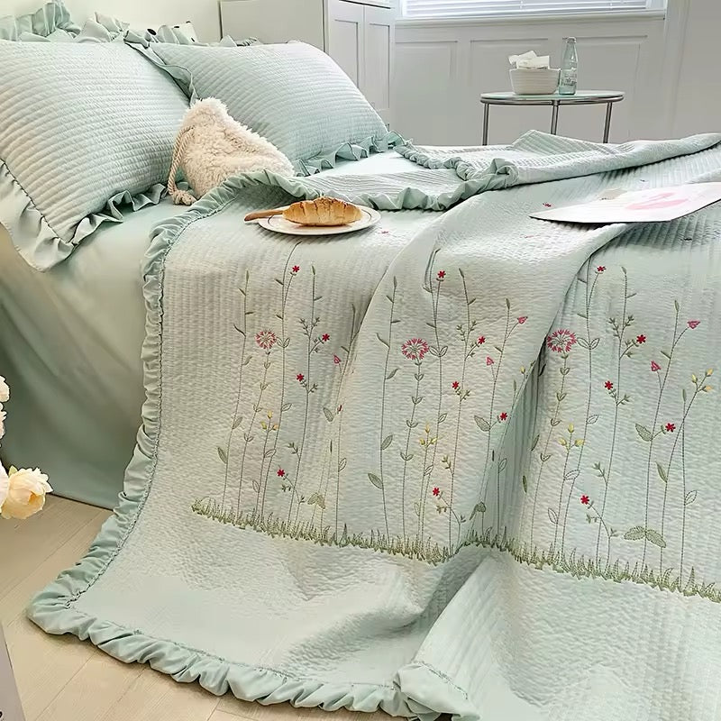 3 pc Korean Princess Ruffles Flowers Embroidery Summer Quilt Bedspread on the bed Quilt Air-conditioning Blanket Bedding Set