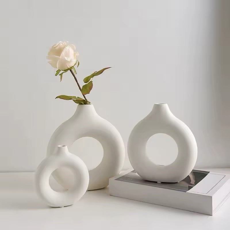 Imitation Ceramic Pure White Vase Decorative Vasen Single Branch Flower Arranging Ornament Donut Design Flowerpot Table Home Decor