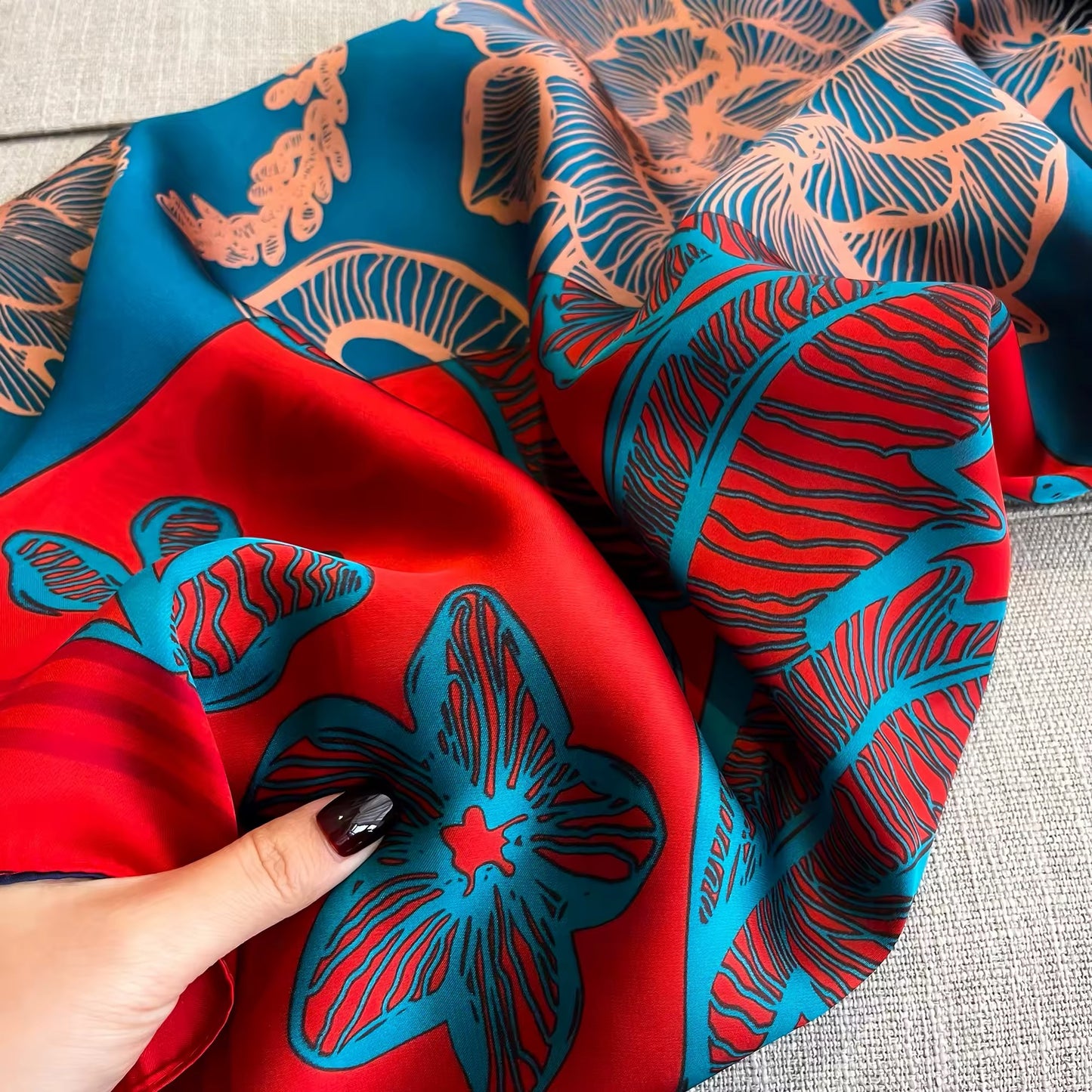 180X90CM Satin Shawls Autumn Colour Print Bandanna Luxury Silk Scarf Scarves Popular Sunscreen Beach Towel Foulard Women Silk Satin