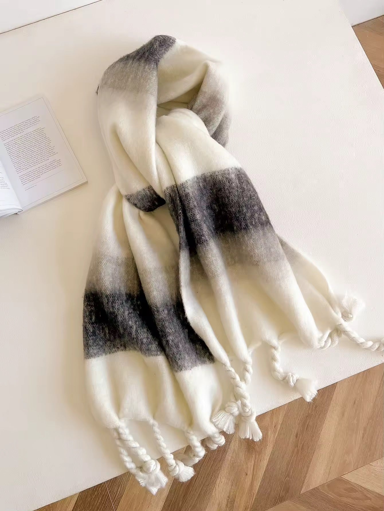 Cashmere Autumn Winter Plaid Scarf Women Luxury Accessories Warmth Polychrome Tassels Pashmina Scarf Furry Mohair Shawl Women Woollen