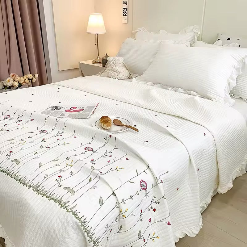 3 pc Korean Princess Ruffles Flowers Embroidery Summer Quilt Bedspread on the bed Quilt Air-conditioning Blanket Bedding Set