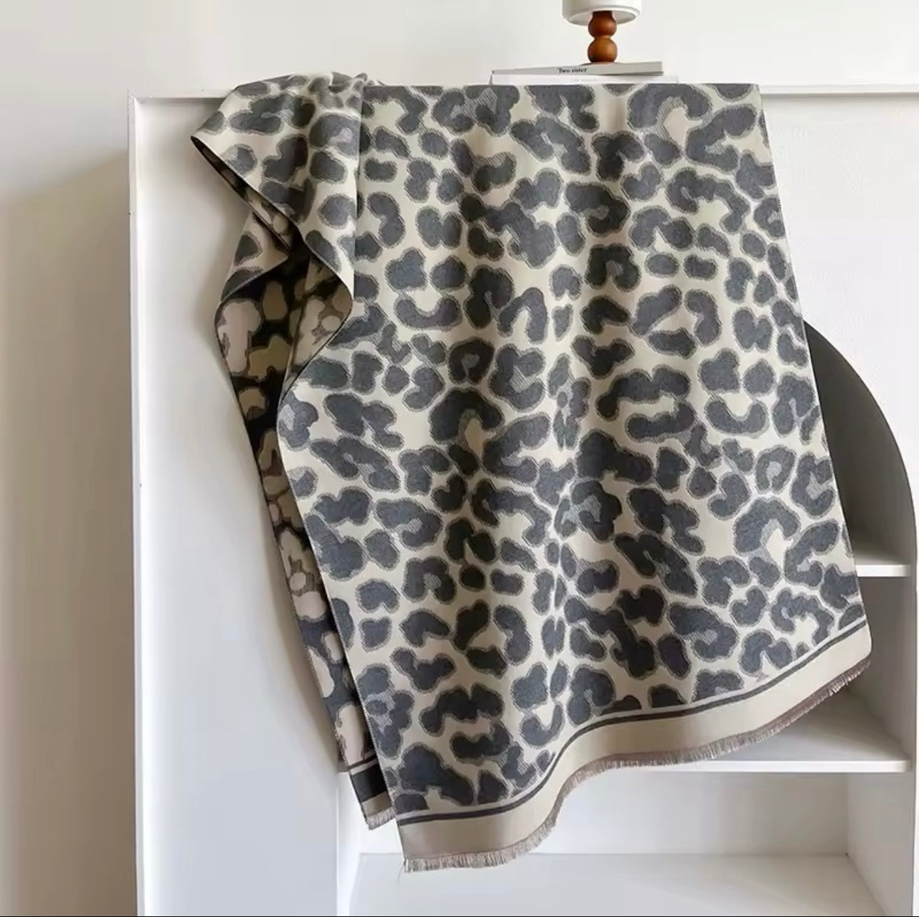 New Scarf Leopard Print Scarf Thickened Animal Cheetah Print Warm Cashmere Double Sided Scarves Luxury Pashmina Viscose Wool Fashion Shawl Women Allure UK