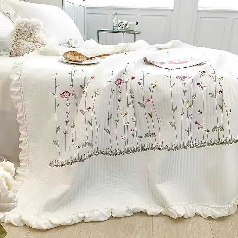 3 pc Korean Princess Ruffles Flowers Embroidery Summer Quilt Bedspread on the bed Quilt Air-conditioning Blanket Bedding Set