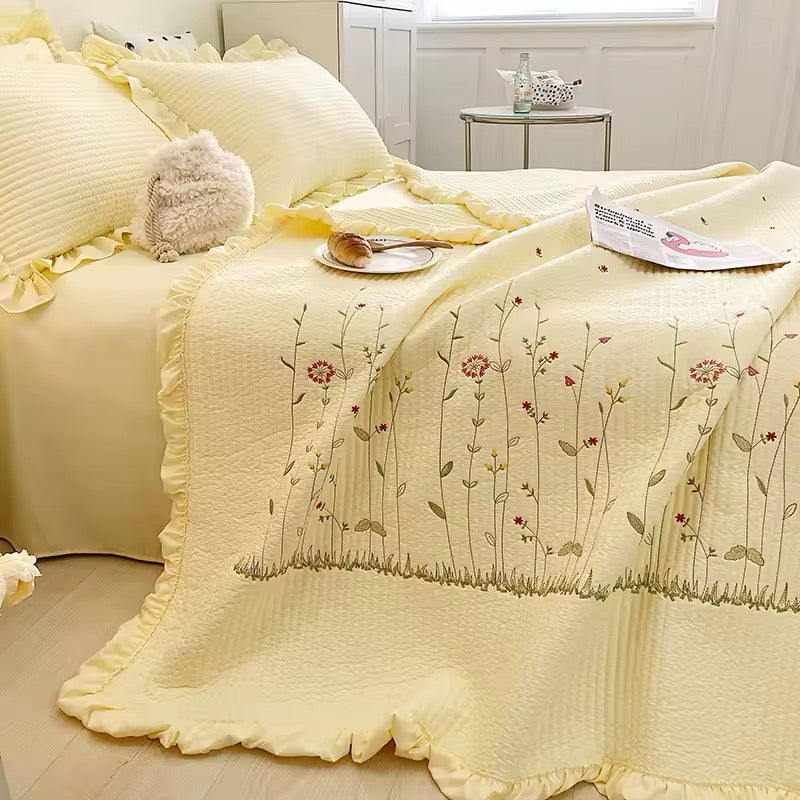 3 pc Korean Princess Ruffles Flowers Embroidery Summer Quilt Bedspread on the bed Quilt Air-conditioning Blanket Bedding Set