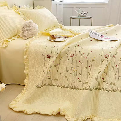 3 pc Korean Princess Ruffles Flowers Embroidery Summer Quilt Bedspread on the bed Quilt Air-conditioning Blanket Bedding Set